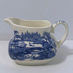 Vintage Alfred Meakin Staffordshire "Tonquin" Creamer Blue & White 4" x 2"